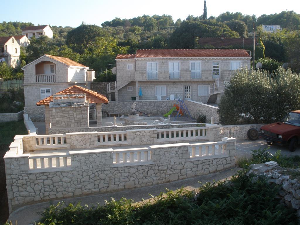Apartments Katica Lumbarda Chambre photo