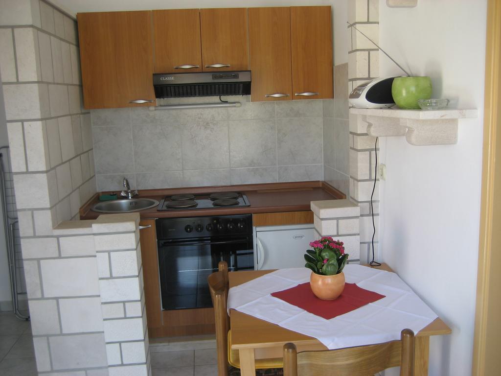Apartments Katica Lumbarda Chambre photo