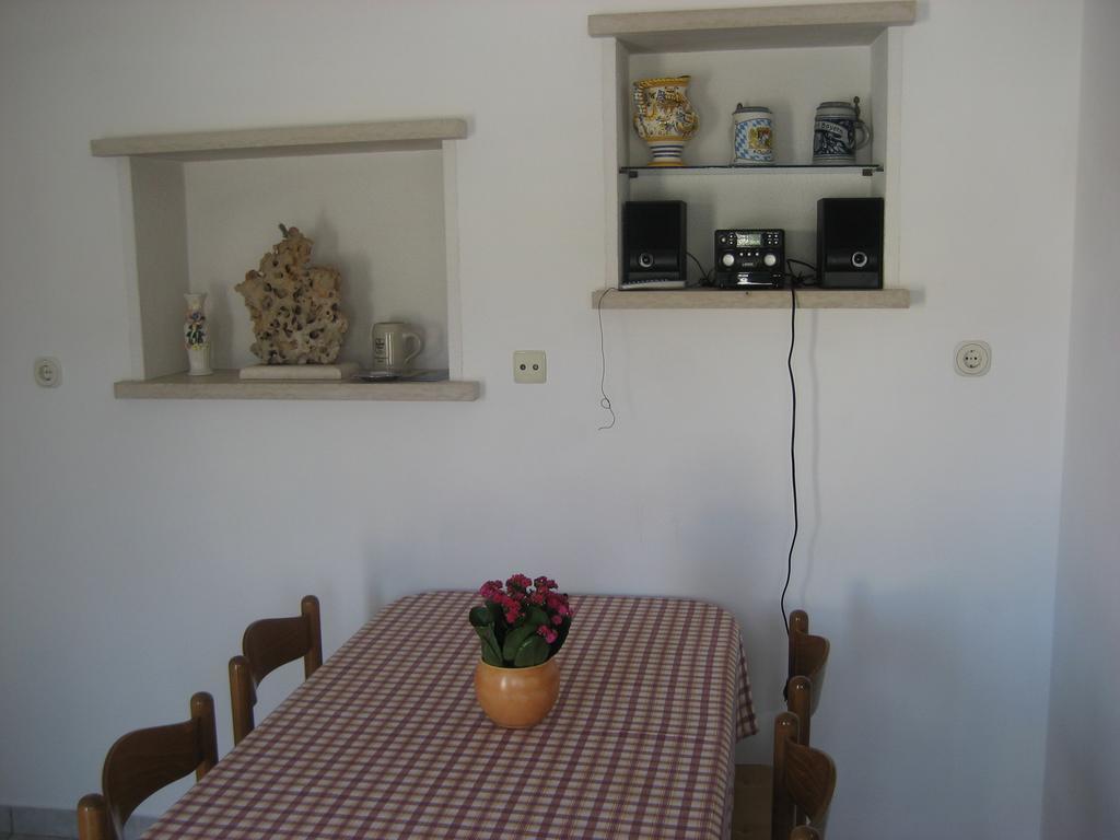 Apartments Katica Lumbarda Chambre photo