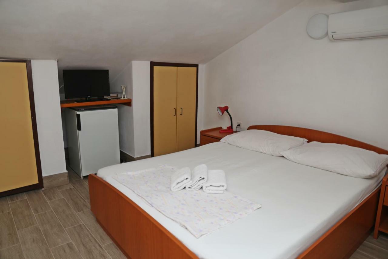 Apartments Katica Lumbarda Extérieur photo